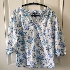 Chaps peasant cottagecore blue&white floral blouse. Balloon sleeves. Size Medium